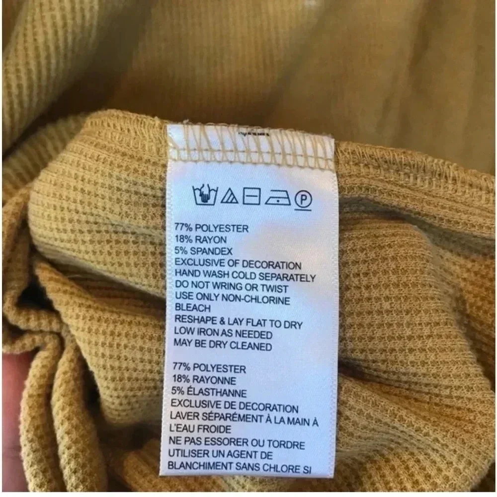 Urban Outfitters Bobby Boyfriend Varsity Sweater Gold Waffle Thermal Size XS - Picture 5 of 6